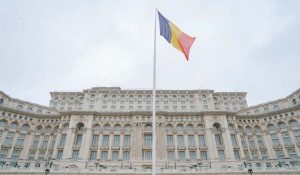 Romania: अदालत ने रद्द की राष्ट्रपति चुनाव प्रक्रिया, प्रमुख उम्मीदवार के खिलाफ जांच शुरू
