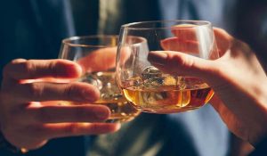 भारत में बनी Single Malt Whisky  के अलग मानक के लिए FSSAI से गुहार लगाने की तैयारी 