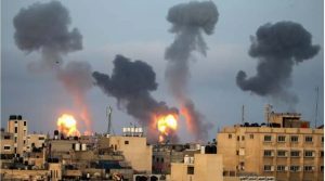 Israeli air strikes: फिलिस्तीन में इजरायल के हवाई हमले में आठ लोगों की हुई मौत