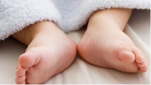 Odisha News : मानवता हुई शर्मसार, कचरे में मिला मृत नवजात, इलाके में फैली सनसनी