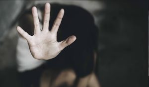 ये क्या! मां दे रही अपनी बेटी को संबंध बनाने की ट्रेनिंग, 9वीं की छात्रा ने क्यों लगाए सनसनीखेज आरोप?