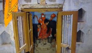 46 साल बाद खुले शिव मंदिर में हर-हर महादेव की गूंज, भक्तों का जलाभिषेक और पूजा का सिलसिला जारी