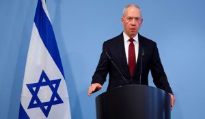 इजरायल के पूर्व रक्षा मंत्री Yoav Gallant ने Knesset से दिया इस्तीफा