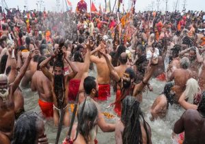 महाकुंभ 2025: चौथे दिन 25 लाख से अधिक श्रद्धालुओं ने त्रिवेणी संगम में लगाई डुबकी