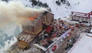 Turkey Resort Fire : तुर्की के स्की रिजॉर्ट में लगी भीषण आग, घटना में मरने वालों की संख्या 78 हुई
