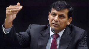 डॉलर मजबूत होने से रुपए में गिरावट, फइक के हस्तक्षेप से निर्यात को हो सकता नुक्सान : Raghuram Rajan