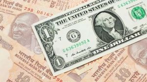 रुपया शुरुआती कारोबार में 5 पैसे की गिरावट के साथ 86.40 प्रति डॉलर पर पंहुचा