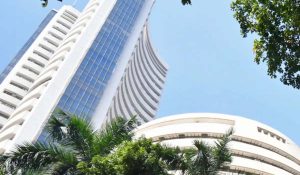 शेयर बाजार के शुरूआती कारोबार में आई गिरावट, जानिए Sensex और Nifty के हाल 