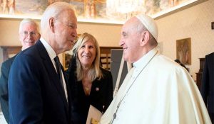 Joe Biden ने पोप फ्रांसिस को ‘Presidential Medal of Freedom’ प्रदान किया