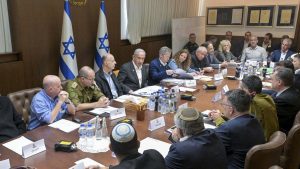 Israeli Cabinet ने Gaza में संघर्ष विराम, बंधकों की रिहाई संबंधी समझौते को दी मंजूरी 