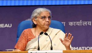 Economic Survey 2025 : वित्त मंत्री ने देश की आर्थिक स्थिति पर रिपोर्ट की पेश, इस रफ्तार से बढ़ सकती है GDP