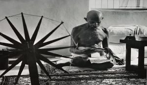 महात्मा गांधी की 77वीं पुण्यतिथि पर गांधीजी के जीवन से जुड़े खास किस्सों को कीजिए याद