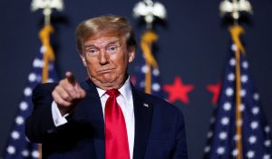 Trump ने दुनिया में मचाया हड़कंप, अवैध प्रवासियों को वापस भेजने का सबसे बड़ा अभियान शुरू