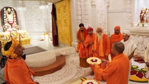श्री रामलला के विग्रह की प्राण-प्रतिष्ठा की पहली वर्षगांठ पर अयोध्या पहुंचे योगी आदित्यनाथ