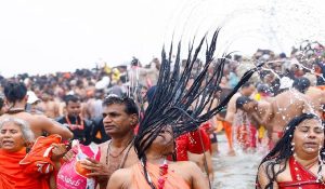 Mahakumbh 2025 : कौन होती हैं महिला नागा साधु… कैसे बनती है नागा साध्वी, जानिए विस्तार से…