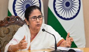 BSF बांग्लादेशियों की घुसपैठ करा रही, महिलाओं पर भी अत्याचार हो रहे… मोदी सरकार पर बरसी CM ममता
