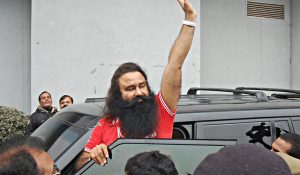 चुनावों से पहले राम रहीम को पैरोल मिलना नई बात नहीं, पहले भी इन 7 चुनावों से पहले आया है जेल से बाहर