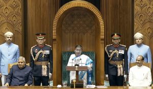 Budget Session 2025 के पहले राष्ट्रपति का अभिभाषण : देश तेज गति से निर्णय ले रहा, 25 करोड़ लोग गरीबी रेखा से बाहर निकले
