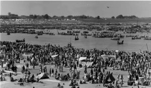 Mahakumbh Stampede 2025 : 1954 के कुंभ मेले हुई थी 800 लोगों की मौत…  इतिहास की घटनाओं पर डालिए एक नजर