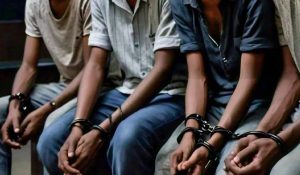 फर्जी दस्तावेज के सहारे इराक भागने की कोशिश, 3 बांग्लादेशी नागरिक गिरफ्तार