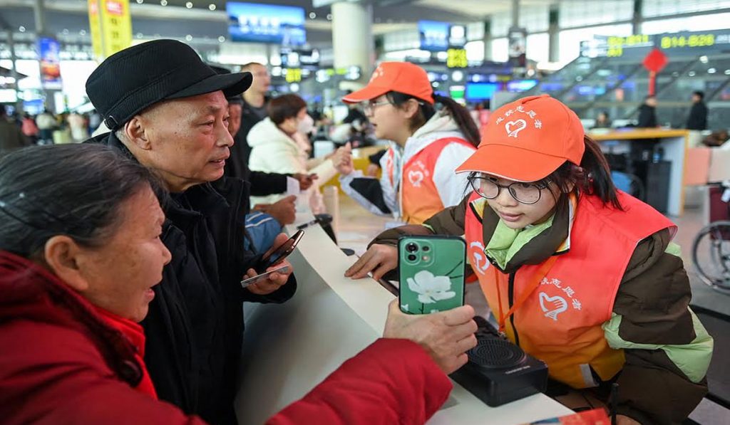 China Launches Special Tourist Train