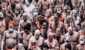 Maha Kumbh 2025 : दान में मिले संन्यासियों से बनता है गोदड़ अखाड़ा, इनका काम कर देगा आपकाे हैरान