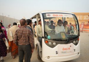 महाकुंभ में तीर्थयात्रियों के भोजन पानी और परिवहन का इंतजाम कर रहा है रिलायंस