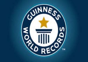 Guinness World Records: मेरठ के योग गुरु ने दांतों से 125 किलो वजन उठाकर बनाया गिनीज वल्र्ड रिकॉर्ड