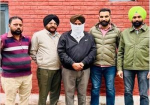 विजिलेंस ब्यूरो ने पुलिस अधिकारियों की ओर से रिश्वत मांगने के आरोप में होमगार्ड स्वयंसेवक को किया गिरफ्तार