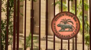 आर्थिक गतिविधियों में आ रही तेजी, महत्वपूर्ण आंकड़े दे रहे संकेत : RBI