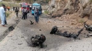 पाकिस्तान में सैनिकों के वाहन पर आतंकवादियों का हमला, 5 लोगों की हुई मौत 