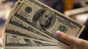 Rupee vs Dollar : शुरुआती कारोबार में रुपया 8 पैसे टूटकर 86.96 पर पहुंचा