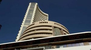 शेयर बाजार के शुरुआती कारोबार में गिरावट, जानिए Sensex और Nifty के हाल 