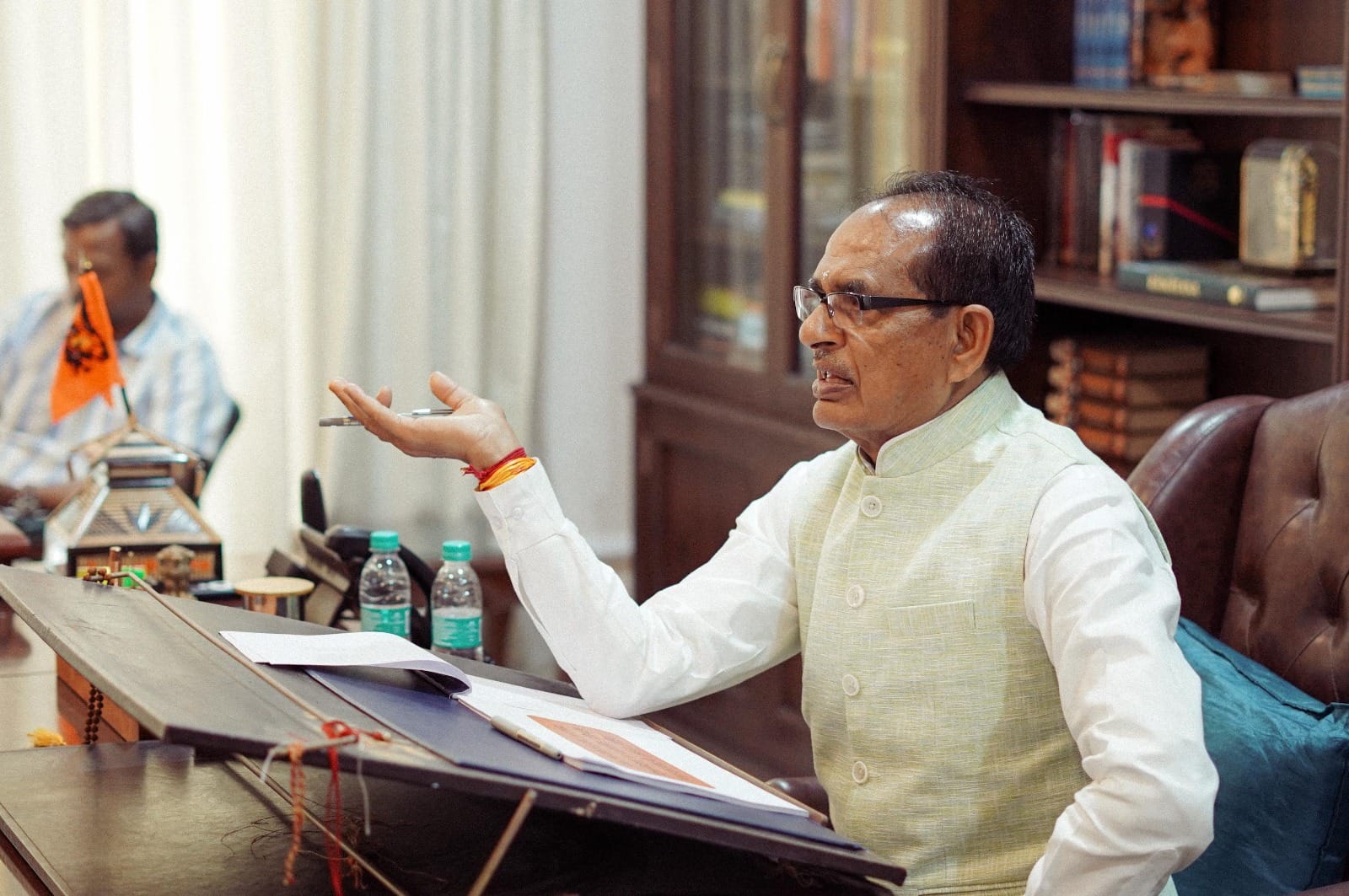 केंद्रीय कृषि मंत्री Shivraj Singh Chauhan ने वीडियो कांफ्रेंसिंस से ली महत्वपूर्ण बैठक