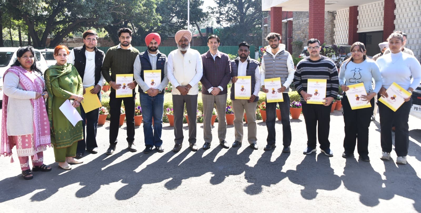 वित्त मंत्री हरपाल सिंह चीमा ने नए भर्ती हुए 8 कर्मचारियों को नियुक्ति पत्र सौंपे