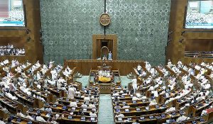 Parliament Session : लोकसभा में पेश हुआ JPC रिपोर्ट और नया आयकर बिल… जोरदार हंगामे के साथ 10 मार्च तक के लिए स्थगित हुई सदन की कार्यवाही