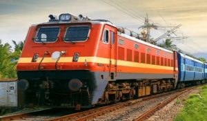 दिल्ली रेलवे स्टेशन पर भगदड़ के बाद 9 ट्रेनों के हुई कैंसिल… यहां देखिए पूरी लिस्ट