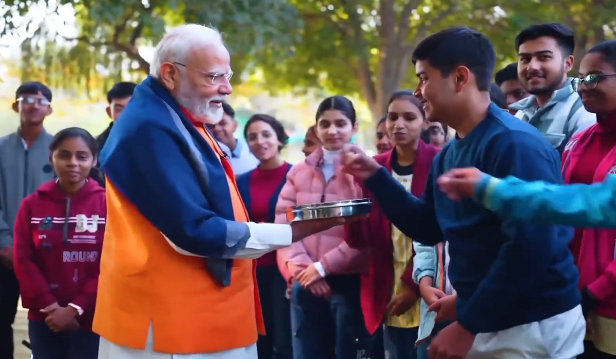 Pariksha Pe Charcha Video : जो विषय डराए उससे पहले निपटें, कभी-कभी खुद से भी बात किया करें … छात्रों को दे रहे सफलता के टिप्स