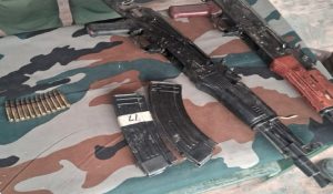 Jammu and Kashmir : कुपवाड़ा में सुरक्षाबलों की बड़ी कामयाबी, दो AK-47 राइफल और गोला-बारूद बरामद