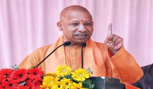 अयोध्या में युवती की हत्या पर सियासी घमासान, सपा सांसद के रोने पर बोले CM योगी- जो नौटंकी कर रहे हैं ना देखिएगा…