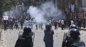 बांग्लादेश में ये क्या हो रहा? वासुसेना अड्डे पर बदमाशों का हमला