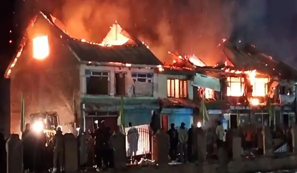 Fire in Sonamarg Market