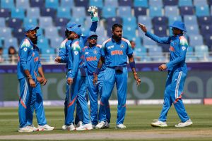 Champions Trophy: कप्तान रोहित और शुभमन क्रीज पर, भारत को जीत के लिए 242 रनों का टारगेट
