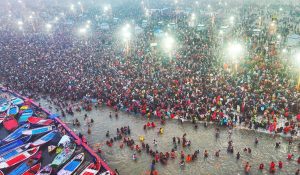 महाकुंभ भगदड़ में मारे गए श्रद्धालुओं को दी गई जलांजलि