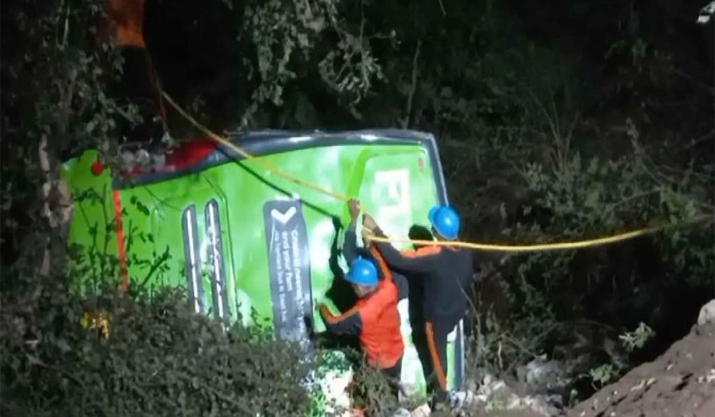 Bus Fell into Ditch in Manda