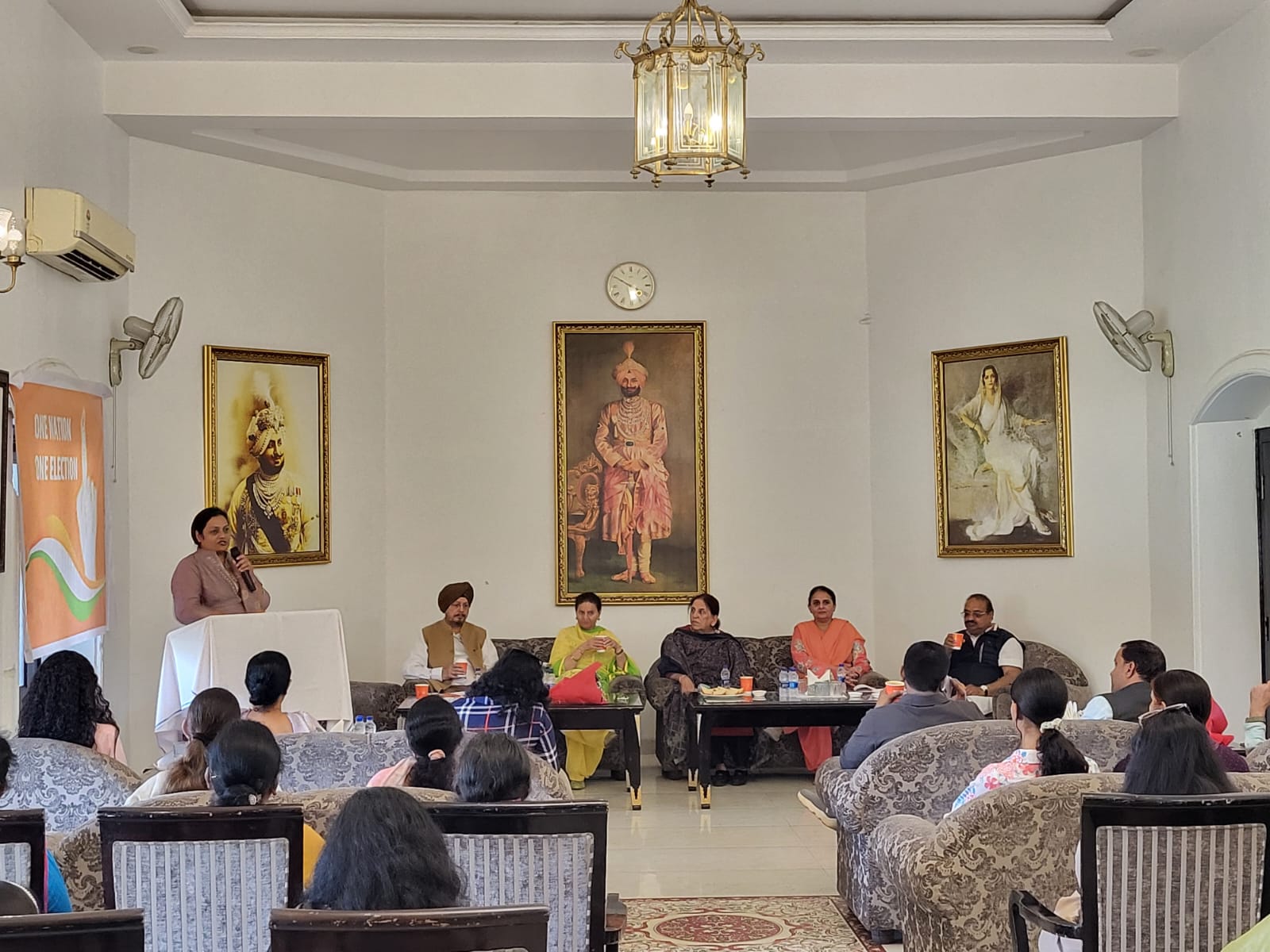 “एक देश, एक चुनाव” से सुशासन और विकास को मिलेगा बढ़ावा: प्रनीत कौर, जय इंदर कौर