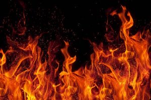 Pune में आवासीय इमारत में लगी भीषण आग, 1 महिला की मौत, अन्य एक घायल… बचाव कार्य जारी, Video