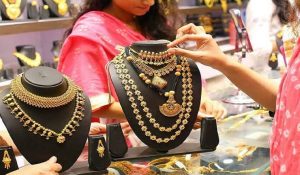 औंधे मुंह गिरी सोने-चांदी कि कीमतें, भारी गिरावट के बाद इतने हुए रेट
