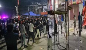 Hazaribagh Violence : मंगला जुलूस में बजाया भड़काऊ गाना, 2 गुटों में जमकर हुई पत्थरबाजी