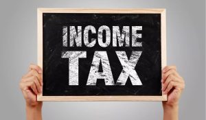 मजदूर को Income Tax ने भेजा 11 करोड़ का नोटिस… परिवार में मचा हड़कंप